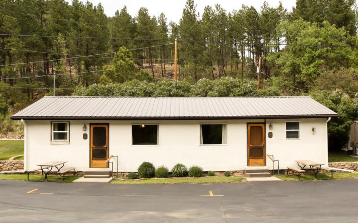 Kemp's Kamp - Photo of Cabin 5 exterior.